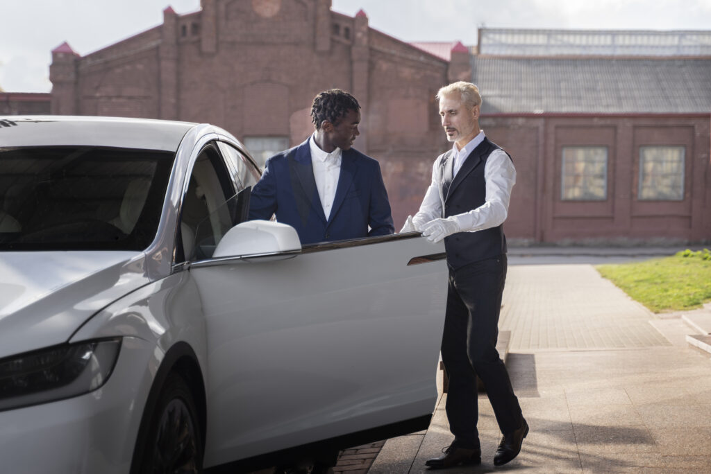 Corporate Car Service San Diego: Impress Clients and Arrive On Time Every Time - Executive Car Service LAX & San Diego | Book Now — Elite Lux Service